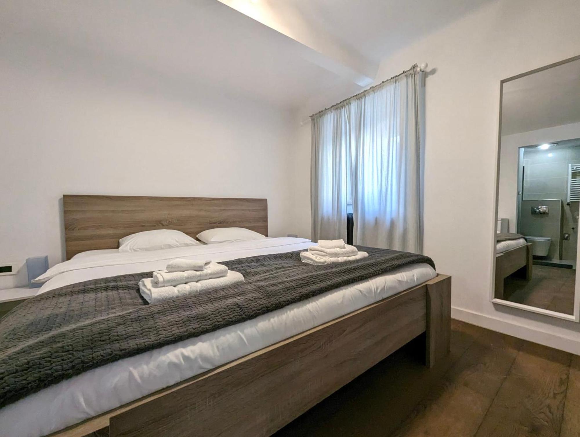 Fantabulous Downtown Abode W King Bed, 65" Tv, Washer And Tumble Dryer Zagreb Eksteriør billede